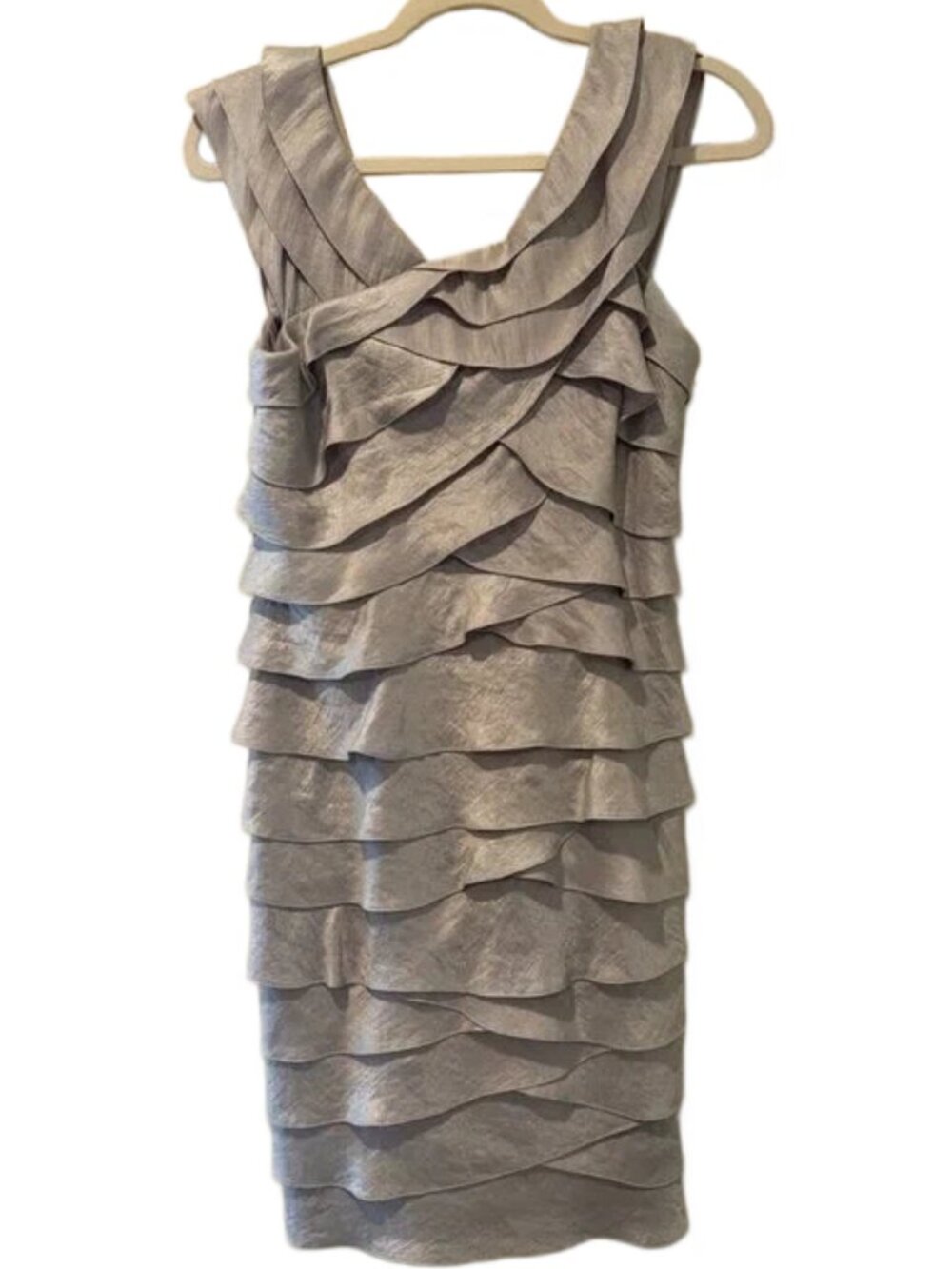 Adrianna Papell Sleeveless Layered Ruffle Cocktail Dress in Light Gray